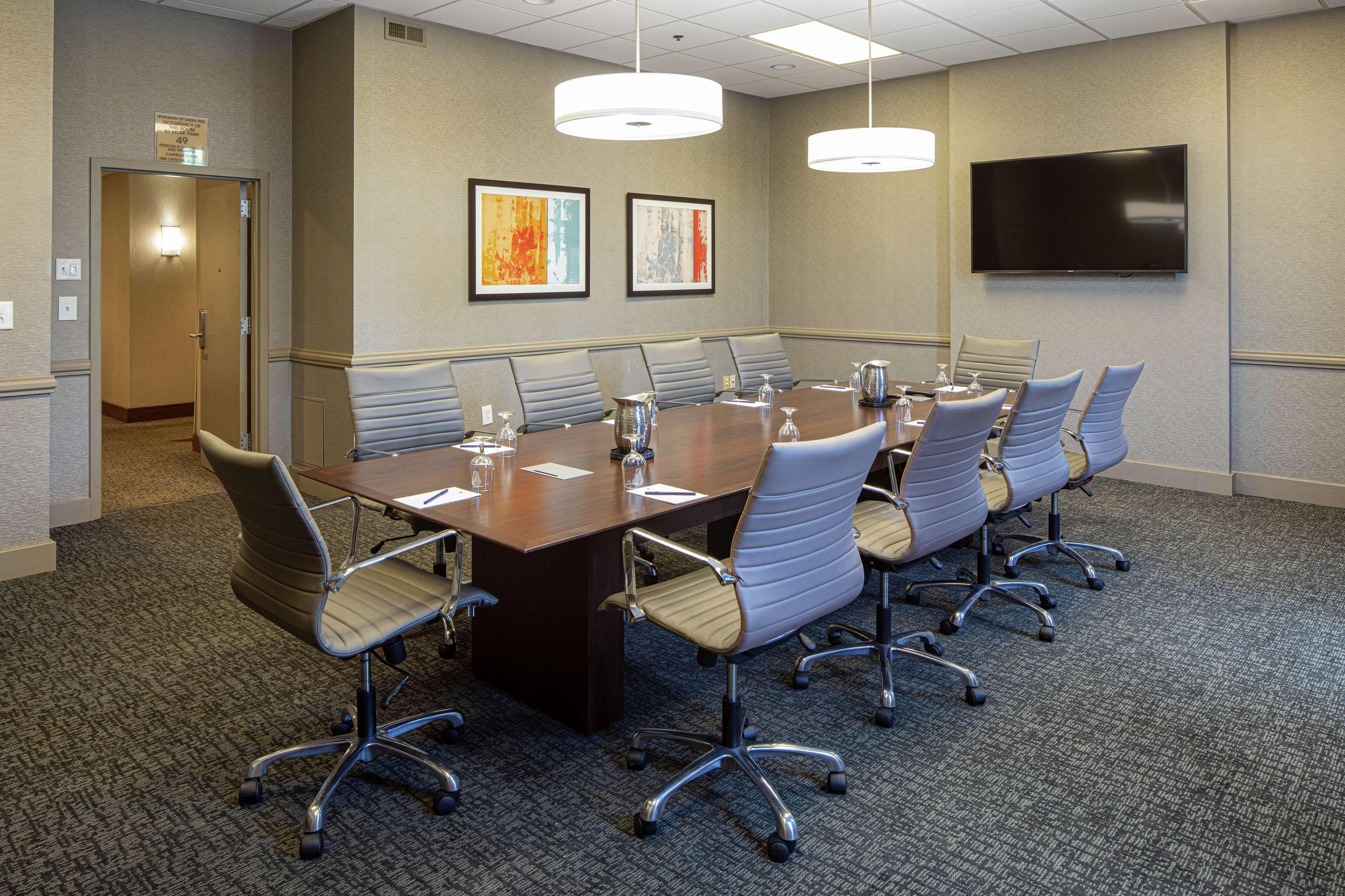 Doubletree By Hilton Pittsburgh-green Tree 4* Crafton