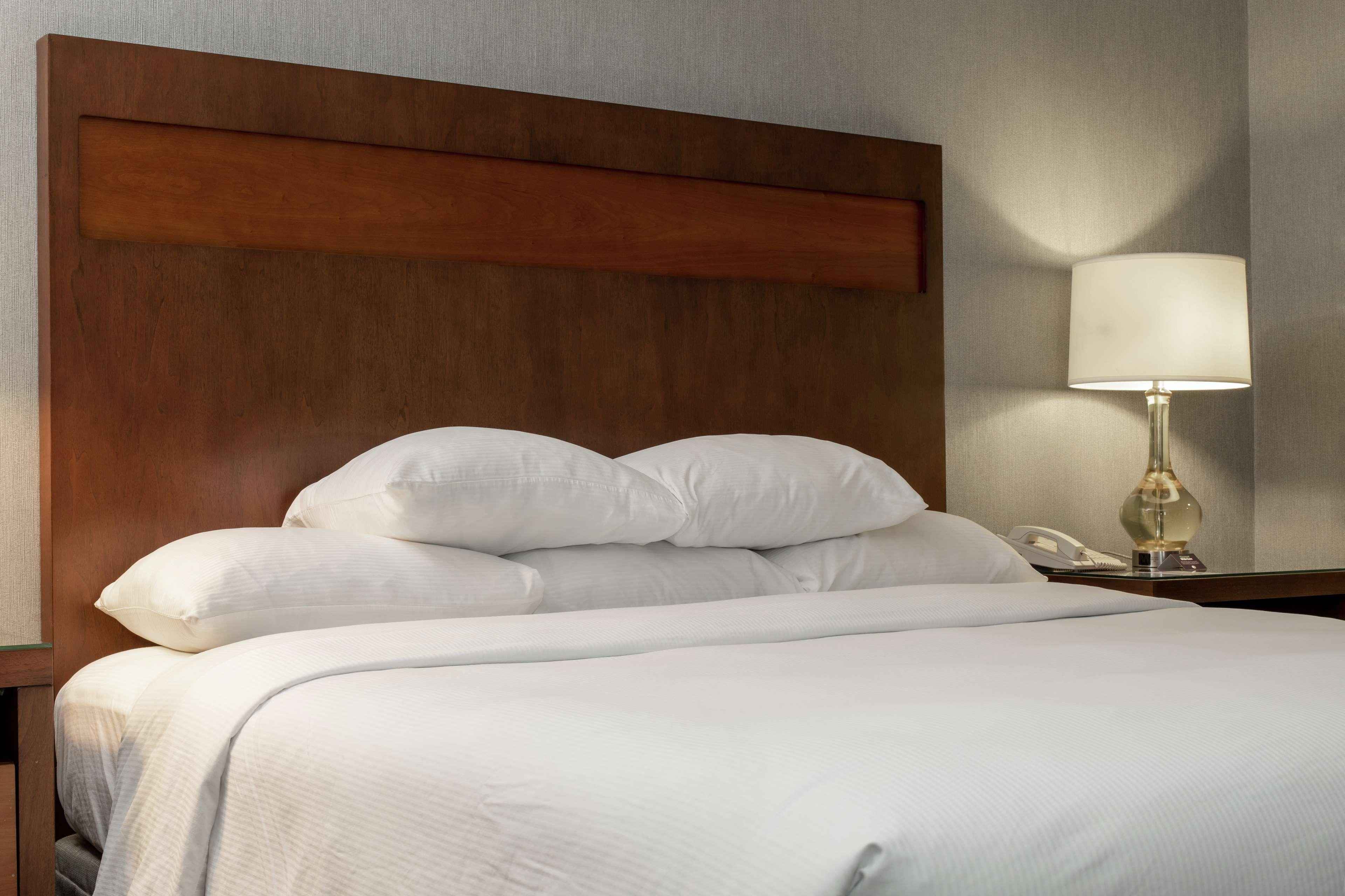 Doubletree By Hilton Pittsburgh-green Tree Crafton