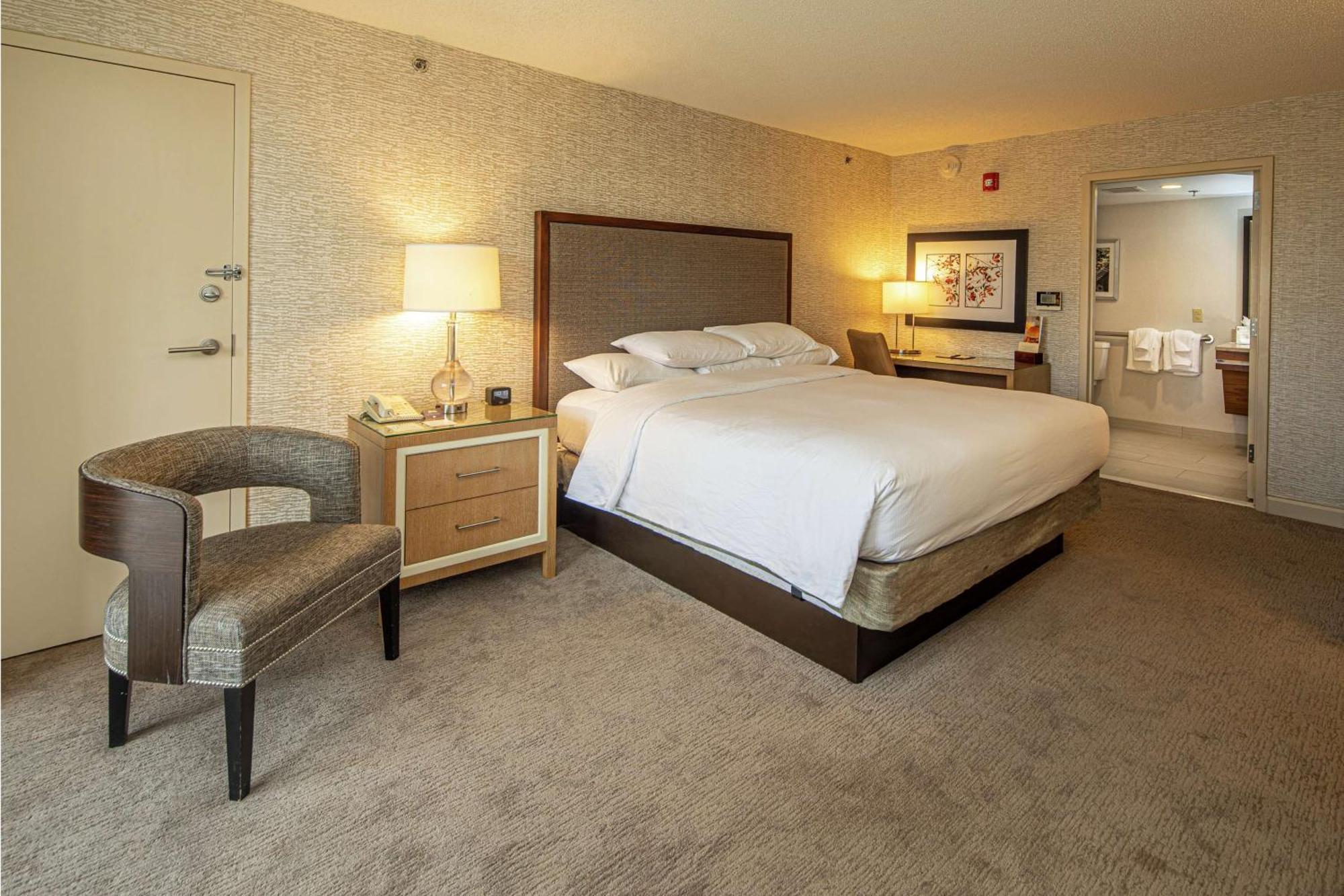 Doubletree By Hilton Pittsburgh-green Tree Hotel Crafton