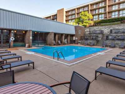 Hotel Doubletree By Hilton Pittsburgh-green Tree Crafton